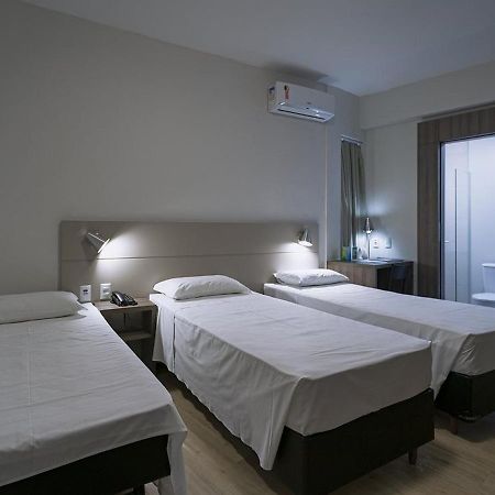 Hotel Valerim Itajai / Navegantes Exteriér fotografie