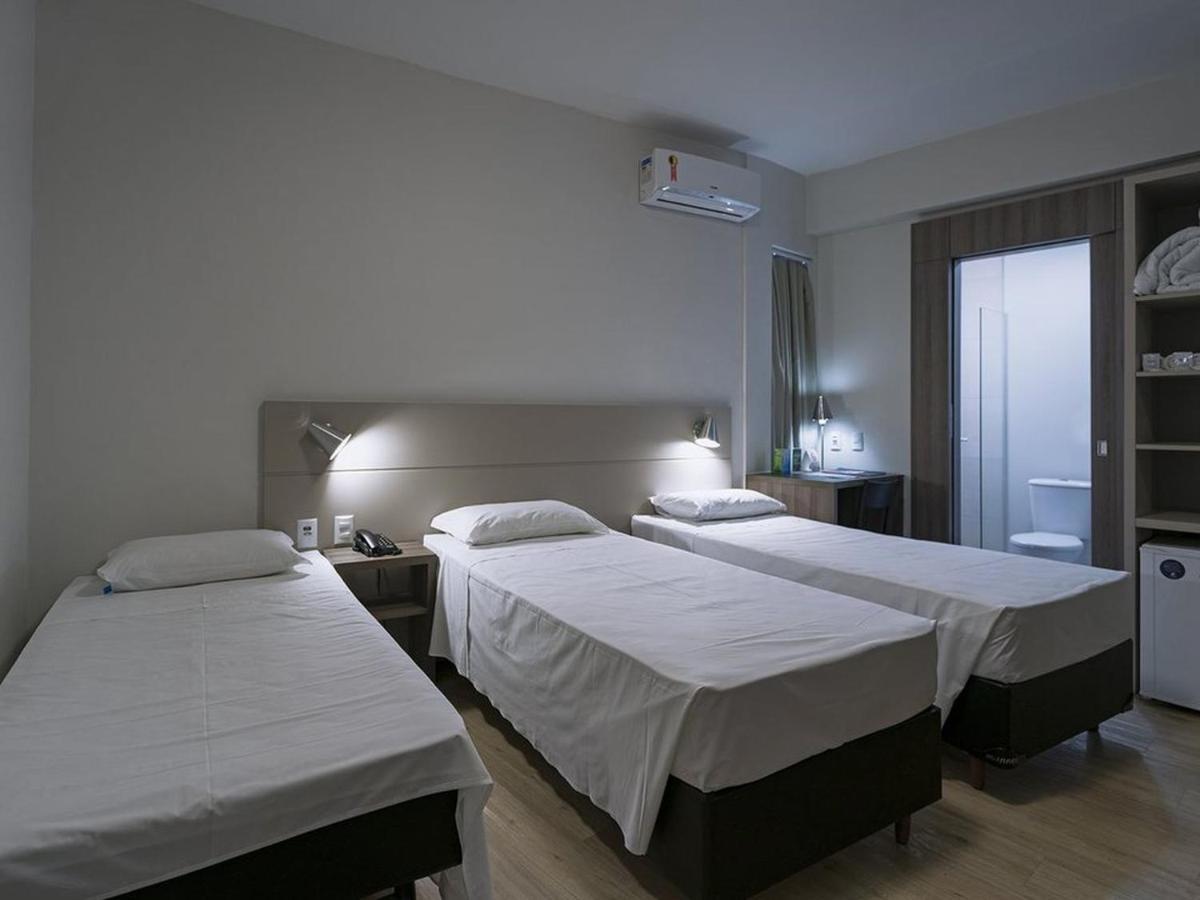 Hotel Valerim Itajai / Navegantes Exteriér fotografie