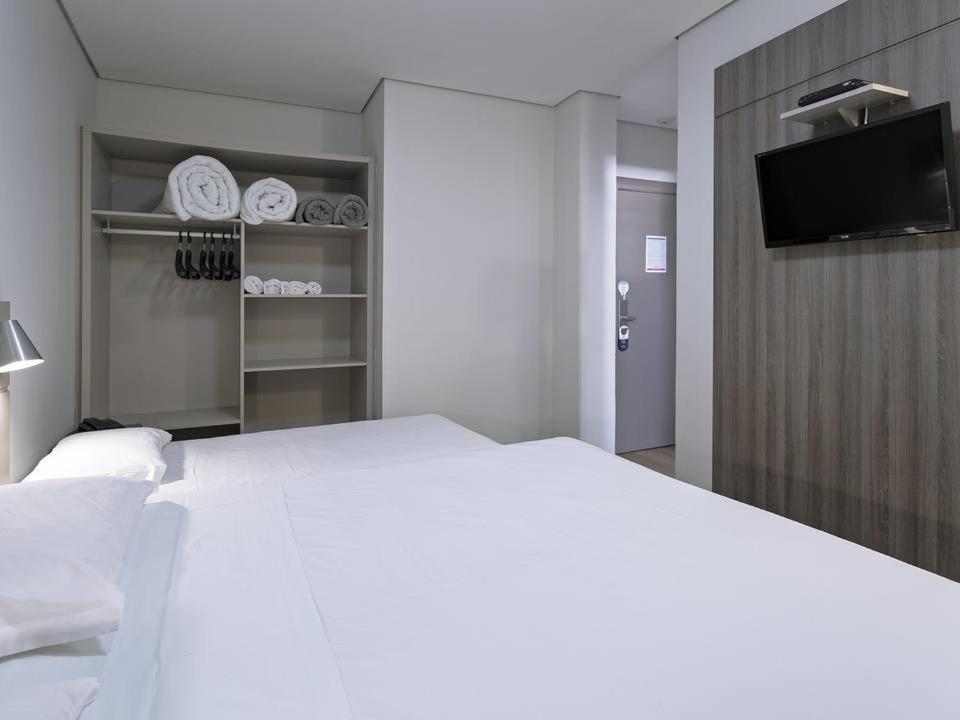 Hotel Valerim Itajai / Navegantes Exteriér fotografie