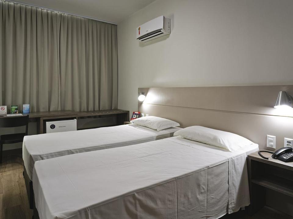 Hotel Valerim Itajai / Navegantes Exteriér fotografie