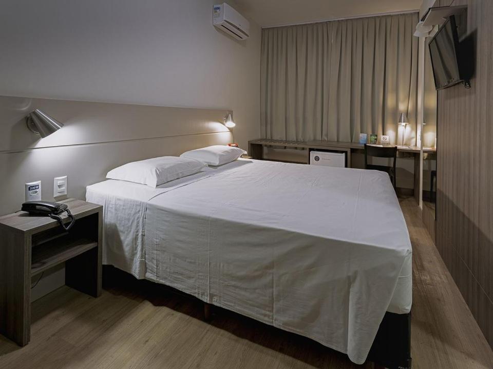 Hotel Valerim Itajai / Navegantes Exteriér fotografie