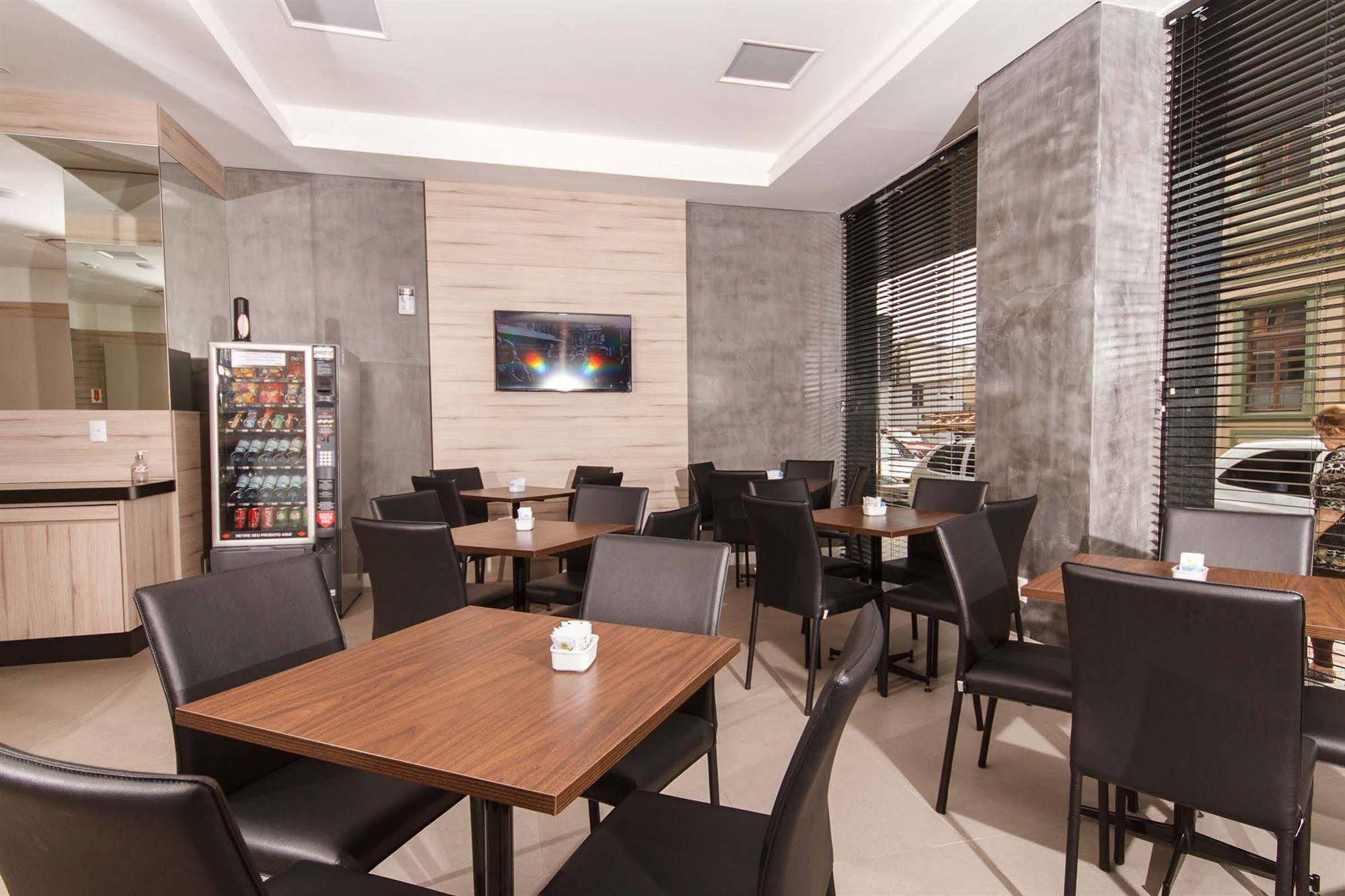 Hotel Valerim Itajai / Navegantes Exteriér fotografie