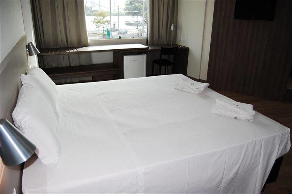 Hotel Valerim Itajai / Navegantes Exteriér fotografie